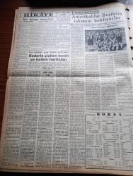 Vatan Gazetesi - 9 Mayıs 1950 - Maziye Karışmak Üzere Olan Bir Umacı Yazan Ahmet Emin Yalman Köşe Yazısı İşsizlik - Demokrat Parti'nin Seçim Beyannamesi - İsmet İnönü Dün Akşam Şehrimize Geldi - Demokrat Parti Başkanı Celal Bayar Dün Ankara'da Konuştu - Sadık Aldoğan Dün Yine Tevkif Edildi - Fuat Arna Tahliye Edildi - Erzurum Gençlik Teşekküllerinin Beyannamesi Komünistlik Beyannamesi -  Nazım Hikmet'in Annesi Ölüm Orucuna Başlıyor Fotoğraf - Halide Edip Adıvar İzmir'de Seçim Nutku Söyledi - Yirmibeşinci Saat Yazan C. Virgil Gheorghui Yazı Dizisi - 19 Mayıs Gençlik Bayramı - Helikopterin Tecrübesi Yapıldı - 14 Mayıs 1950 Seçimi Yaklaşıyor - Amerikalılar Beşiktaş Takımını Bekliyor - Radarla Çizilen Beyin Ve Kalbin Haritaları - Hikaye Bir Hesap Makinesi Yazan Michelle Maurois - Parker 51 Kalem - Üçüncü Dünya Harbi Ne Zaman Kopabilir - İstanbul Ankara Radyosu Programı - Kanuni Sultan Süleyman Yazan Feridun Fazıl Tülbentçi Yazı Dizisi - Taksim Belediye Gazinosunda Bale Kellenrok