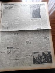 Vatan Gazetesi - 9 Ocak 1959 - Sirkeci İnfilakından Sonra Çıkarılan Ceset Sayısı Dün 29'u Buldu - İnfilak Olayının Hayattaki Tek Suçlusu Olarak Görülen Kumlu Maden Şirketinin Gemlik'teki Sahibi Fehmi Moralı  Yakalandı - İnfilakın Olduğu Yerde 2 Kol 2 Bacak Bulundu - General De Gaulle Cumhurbaşkanı Oldu - Adnan Menderes Ve Basın Yazan Ahmet Emin Yalman Köşe Yazısı - Ay Tutulduğu Gece Yazan Kemal Bilbaşar Yazı Dizisi - Fidel Castro Kimdir - Almanya'da Başarı Kazanan Bir Türk Ressamı Adnan Turani- Küba'da Yeni Bir Diktatöre İmkan Verilmeyecek - Hilton'da Bir Yılda 50.244 Kişi Kaldı - Sovyet Rusya'da İdam Hazırlıkları - Osman Bölükbaşı'nın Duruşmasına Devam Edildi - Briç Masasında Cinayet Yazan Agatha Christie Yazı Dizisi - Otto Gillenthal Motorsuz Uçakla Uçuyor - Galatasaray Beşiktaş Maçına 2 Gün Kaldı - Dün FİLA başkanı Coulon'a Mektup Yazan Vehbi Emre - Fenerbahçeli Güreşçileri Mustafa Çakmak Çalıştıracak - Beşiktaş Antrenörü Remondini İtalya'ya Gidiyor - Rüzgar Çelebi Çizen Guy Bara