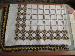 ETAMİN ÜZERİNE KANAVİÇE İŞLEMELİ - ŞARK KÖŞESİ YASTIK ÖRTÜSÜ - 74X218 CM