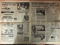 Hürriyet Gazetesi - 1 Şubat 1987  - Emin Çölaşan - Uğur Mumcu - ABD - AP - Anayasa Mahkemesi - Anayasa - Mahkeme - Anayasa Mahkemesi Kararı - Başbakan - Türkiye - Silah - Erdal İnönü - DSP - Otel - Çelik - Şili - Pasaport - Şener - Hastane - Tasarım - Göç - Sağlık Reformu - Reform - Sağlık - ANAP - İstanbul - Tıp - Turizm - Onur - GP - Isla - İngiltere - Kurtarma - Hükümet - Tarım - Vergi - Ekonomi - IMF - Eren - Köprü - Belçika - Savunma - Erdoğan - Yusuf - Galatasaray - Taraftar - Vida - Ceza - Beşiktaş - Bale - Basketbol - Turnuva - Puan Durumu - Orhan Gencebay - LP - Fenerbahçe - Ankara - Efes Pilsen - Voleybol - Petrol - Sanat - Konyaspor - Kaka - Riga - Oğuzhan - Napoli - Dava - Nez - Kupa - Malta - Arto - Tank - Opera - Denetim - Enflasyon - Dolar - Proje - Anayasa Değişikliği - Demokrasi - Bülent Ecevit - Almanya - Dans - Model - Leonardo - Agu - Seçim - BM - Memur - Yasa Tasarısı - Eğitim - DYP