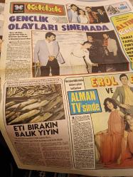 Kelebek Ev Gazetesi manşet sayfası - 20 Aralık 1977 -Gençlik olayları  sinemada.Müjde Ar, Bulut Aras, Eşref Kolçak , Süleyman Turan ,Erol Evgin  ve Melekleri Alman TV sinde