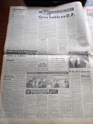 Vatan Gazetesi - 8 Şubat 1959 - 21. Kongre Karşısında Yazan Ahmet Emin Yalman Köşe Yazısı - Kıbrıs NATO İçinde Bağımsız Olacak - İki Devlet Adamı İngiltere Başbakanı Macmillan İle Amerikan Dışişleri Bakanı John Foster Dulles Fotoğrafı - Bütçe Komisyonu Toplantısında Zam Tasarıları Dün Gece Kabul Edildi - İktisadi İşbirliği 21,5 Milyon Dolar Kredi Açıyor - Başbakan Adnan Menderes'in Ödeneği 3000 Liraya Çıkıyor - Tophane'de Tehlikeli 60 Bina Tahliye Ediliyor - Park Otelde Bir Fransız İntihar Etti - Ay Tutulduğu Gece Yazan Kemal Bilbaşar Yazı Dizisi - Grev Hakkı Ve Demokrat Parti Yazan Muammer Aksoy - Avni Doğan Resim Sergisi Açıyor - Fikir Ve Sanat Yazan Ali Gevgilili - Oktay Akbal Köşe Yazısı - Nürnberg Suçluları Çeviren Hale Kuntay Yazı Dizisi - Adnan Veli'den Fantezi - Briç Masasında Cinayet Yazan Agatha Christie Yazı Dizisi - Fenerbahçe Beyoğluspor'u Ancak Penaltı İle Yendi - Bugün Mithatpaşa'da Galatasaray Adalet İle Karşılaşıyor - Vefa 1 İstanbulspor 0 - Haftalık Hoş Memo Karikatür