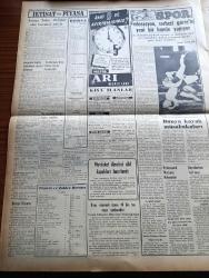 Vatan Gazetesi - 22 Ocak 1953 - Sevdiğim Kasaba Yazan Ahmet Emin Yalman Köşe Yazısı - Türk Yugoslav İşbirliği - İsmet İnönü Biz İşbirliği Arzusundayız Dedi - Eskişehir'de inkılapçılarla Mürteciler Arasında Mücadele - İstinaf Mahkemeleri Nasıl Kurulacak - Amerikan Başkanlığı İçin Eisenhower Dün Fiilen Vazifeye Başladı - Garsonlar Yüzde 10 u Alacaklar - Kadınlar Tekkesi Yazan Refik Halid Karay Yazı - 1952 de Paramızın Harici Kıymeti - Ecnebilerle Evli Olan Üniversite Öğretim Üyeleri - Türk Devrim Ocakları Laiklik Haftası Çalışmaları Devam Ediyor - Mapusane Çeşmesi Yazan Mehmet Yanık Yazı Dizisi - Oda Müziği Konseri - Paris'te Eski Türk Sanat Eserleri Sergisi Yarın Açılıyor - Dünya Gençlik Birliği ( WAY) Yurdumuzda Kurs Açacak - Habeş Güneşi Yazan Jean D'esme Yazı Dizisi - Federasyon Serbest Güreşte Yeni Bir Hamle Yapıyor - Dünya Kayak Müsabakaları - Hayrabetyan İle İvel Boks Maçı - Radyolin Diş Macunu - Singer Saat Mağazası - Gripin - Star Traş Bıçağı - Derman Ağrı Kesici - Good Year