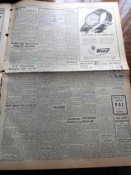 Vatan Gazetesi - 26 Ocak 1953 - Dokuz Prensip Yazan Ahmet Emin Yalman Köşe Yazısı - Demokrat Parti Genel İdare Kurulu İrtica İşini İnceledi - Doğu Almanya'da Yahudilere Baskı - Malatya'da Ahmet Emin Yalman Suikastı Tahkikatı Sona Ermek Üzere - Amerika'nın Bazı Memleketlerde İhtarı - Tanzimatta Hür Fikirler Yazan Avukat Reşat Kaynar - Doçent Feyyaz Berkay Vazifeye Başladı - Balattaki Kiliseyi Soydular - Avrupa'da Grip Salgını Var - Pakistan'da Mecburi Namaz Kılınması İstendi - Uzakdoğu'dan Hakikatler Ve Masallar Yazan Altemur Kılıç Yazı Dizisi - Edebiyat Kongresi Yazan Oktay Akbal - Şehirden Röportajlar Yazan Sadun Tanju - Amerika'dan Vatan'a Yazan Sara Ertuğrul Yazı Dizisi - Onu Affettim Filmi Oynayanlar Bülent Ufuk Suzan Rutkay Ve Neyzen Tevfik - Galatasaray Vefa İle Berabere Kaldı - Federasyon Eski Başkanı Ulvi Yenal'ın Beyanatı - Philips Pilli Radyoları - Radyolin Diş Macunu - Emlak Bankası- Arı Bisküvileri - Ankara'da Gazeteciler Cemiyetinin Kongresi Yapıldı - Nazlı Tlabar