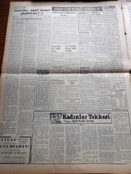 Vatan Gazetesi - 2 Şubat 1953 - Demokrat Parti'de Yeni Ruh Yazan Ahmet Emin Yalman Köşe Yazısı İşsizlik - Tren'e Yapılan Sabotaj Tahkikatı Devam Ediyor - Beşiktaş Galatasaray'ı 2 1 Yendi - Fenerbahçe Beyoğluspor'u 1 0 Yendi - Kuzey Avrupa'da Şiddetli Bir Fırtına Hüküm Sürüyor - Balık Baştan Kokar Adlı Kanun Teklifi - İngiliz İşçi Partisi Sol Cenah Lideri Bevan Amerika'ya Hücum Ediyor - Kadınlar Tekkesi Yazan Refik Halid Karay Yazı Dizisi - İnsanlar Nasıl Mesut Olabilir 1 Yazan Filozof Lord Bertrand Russel  - Kadıköy Yeldeğirmeni Okulunda Defile Yapılacak - Türk Devrim Ocakları Beyazıt Ocağı Kongresi - Asya'da İlk Televizyon - Kedi Köpek Ve Salyangoz İhraç Ediliyor - Mapusane Çeşmesi Yazan Mehmet Yanık Yazı Dizisi - Mozaik Sergisi - Neyzen Tevfik'in İsim Babası Olduğu Musiki Aleti Enin - Habeş Güneşi Yazan Jean D'esme Yazı Dizisi - Borsa - Lion Mağazası - Puro Tuvalet Sabunu - Çapamarka - Arı Bisküvileri - Radyolin Diş Macunu - Tahran'da Sovyet Aleyhtarı Nümayişler - Küçük Tiyatro