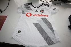 VİNTAGE ADİDAS XS CLIMALITE FORMASI    DETAYLAR RESİMLERDE     (ANTİK KOLİ 30