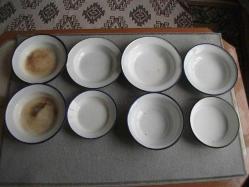 ESKİ EMAYE - 6 ADET TABAK (ÇAPLARI 18-24 CM)-1 YAYVAN ÇANAK (ÇAPI 19 CM)- 1 ÇUKUR ÇANAK (ÇAPI 20 CM)- TOPLAM 8 ADET