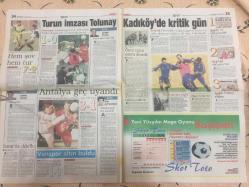 Milliyet Gazetesi - 3 Şubat 2000  -Abba fotoğrafı-Sergen Yalçın/ Sinema - Türkiye - Tekstil - Film - Dolar - Adamlar - Ankara - Savcı - Bülent Ecevit - AP - Terörle Mücadele - Başbakan - Terör - Oğuzhan - Abdullah Gül - Oğuzhan Asiltürk - Cemil Çiçek - ABD - Konser - Müzik - Avrupa Birliği - Euro - Opera - LP - Zara - Santral - Redd - Vergi - Avusturya - Hükümet - Hasan Cemal - Tarkan - Kupa - Tank - Antrenman - Ceza - Dizi - Buray - Gavi - Ahmet Çakar - Teknik Direktör - Sergi - Vize - Allan - Ligde Kalma Mücadelesi - Beşiktaş - Anıt - Aziz Yıldırım - Fenerbahçe - Futbol Takımı - Transfer - Taraftar - Alpay - DNA - Fikret Ünlü - Maaş - Avukat - Trabzonspor - Galatasaray - Derya Sazak - Riga - Demokrasi - Ekonomi - Agu - MHP - DSP - ANAP - DYP - Seçim - Serpil Çevikcan - Savunma - Basın - Eğitim - Isla - Cumhurbaşkanı - Anayasa - BM - Meclis - Turizm - Otel - Deprem - Almanya - Faiz - Cami - Gökçe - Şili - Gemi - Askeri - Mahkeme