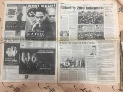 Milliyet Gazetesi - 3 Şubat 2000  -Abba fotoğrafı-Sergen Yalçın/ Sinema - Türkiye - Tekstil - Film - Dolar - Adamlar - Ankara - Savcı - Bülent Ecevit - AP - Terörle Mücadele - Başbakan - Terör - Oğuzhan - Abdullah Gül - Oğuzhan Asiltürk - Cemil Çiçek - ABD - Konser - Müzik - Avrupa Birliği - Euro - Opera - LP - Zara - Santral - Redd - Vergi - Avusturya - Hükümet - Hasan Cemal - Tarkan - Kupa - Tank - Antrenman - Ceza - Dizi - Buray - Gavi - Ahmet Çakar - Teknik Direktör - Sergi - Vize - Allan - Ligde Kalma Mücadelesi - Beşiktaş - Anıt - Aziz Yıldırım - Fenerbahçe - Futbol Takımı - Transfer - Taraftar - Alpay - DNA - Fikret Ünlü - Maaş - Avukat - Trabzonspor - Galatasaray - Derya Sazak - Riga - Demokrasi - Ekonomi - Agu - MHP - DSP - ANAP - DYP - Seçim - Serpil Çevikcan - Savunma - Basın - Eğitim - Isla - Cumhurbaşkanı - Anayasa - BM - Meclis - Turizm - Otel - Deprem - Almanya - Faiz - Cami - Gökçe - Şili - Gemi - Askeri - Mahkeme