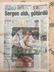 Milliyet Gazetesi - 3 Şubat 2000  -Abba fotoğrafı-Sergen Yalçın/ Sinema - Türkiye - Tekstil - Film - Dolar - Adamlar - Ankara - Savcı - Bülent Ecevit - AP - Terörle Mücadele - Başbakan - Terör - Oğuzhan - Abdullah Gül - Oğuzhan Asiltürk - Cemil Çiçek - ABD - Konser - Müzik - Avrupa Birliği - Euro - Opera - LP - Zara - Santral - Redd - Vergi - Avusturya - Hükümet - Hasan Cemal - Tarkan - Kupa - Tank - Antrenman - Ceza - Dizi - Buray - Gavi - Ahmet Çakar - Teknik Direktör - Sergi - Vize - Allan - Ligde Kalma Mücadelesi - Beşiktaş - Anıt - Aziz Yıldırım - Fenerbahçe - Futbol Takımı - Transfer - Taraftar - Alpay - DNA - Fikret Ünlü - Maaş - Avukat - Trabzonspor - Galatasaray - Derya Sazak - Riga - Demokrasi - Ekonomi - Agu - MHP - DSP - ANAP - DYP - Seçim - Serpil Çevikcan - Savunma - Basın - Eğitim - Isla - Cumhurbaşkanı - Anayasa - BM - Meclis - Turizm - Otel - Deprem - Almanya - Faiz - Cami - Gökçe - Şili - Gemi - Askeri - Mahkeme