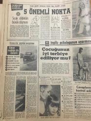 HÜRRİYET GAZETESİ 21 TEMMUZ  1968 YIL :21 SAYI :7267---Amerika yı Protesto Mitingi ---Bin lira başlık parası için 4 kişiyi öldürdü ---Bir otomobil yol ortasında kavga eden  5 kişiyi ezdi ---Arkadaşlarına viski ve taze kemik ikram eden cins  köpeğin keyfine diyecek yoktu ---Hamam da kadınlar döğüştü 6 yaralı var ---Almanya da Türk usulü cinayet ---Manoca Prensesi  Grace Kelly için 3 çocuk anası demeye bin şahit lazım ----İsveç te başlayan hastalık Avrupa yı tehdit ediyor ---Üç yüz Arnavut komandosunun katline casus Philby sebep oldu ----Diyarbakır da ısı gölgede 45 dereceye çıktı ---Beşiktaşlılar dikkat --Yüzmede 3 Türkiye Rekoru Yenilendi ---Ender ,Eskişehirspor dan ayrılmamak için kararlı ---Altay ın 2,5 milyonluk kadrosu ----Brezilya Takımı 40 Günde 106 Saat Uçtu ---Şaki Özbay iki rehineyi 20 bin liraya alıp serbest bıraktı ---Ankara da iki kazada dört kişi can verdi ---Muhtarlar ve petrolcülere  silah taşıma izni verildi --Bakanlar Kurulu Son Olayları Görüştü --