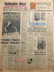 HÜRRİYET GAZETESİ 21 TEMMUZ  1968 YIL :21 SAYI :7267---Amerika yı Protesto Mitingi ---Bin lira başlık parası için 4 kişiyi öldürdü ---Bir otomobil yol ortasında kavga eden  5 kişiyi ezdi ---Arkadaşlarına viski ve taze kemik ikram eden cins  köpeğin keyfine diyecek yoktu ---Hamam da kadınlar döğüştü 6 yaralı var ---Almanya da Türk usulü cinayet ---Manoca Prensesi  Grace Kelly için 3 çocuk anası demeye bin şahit lazım ----İsveç te başlayan hastalık Avrupa yı tehdit ediyor ---Üç yüz Arnavut komandosunun katline casus Philby sebep oldu ----Diyarbakır da ısı gölgede 45 dereceye çıktı ---Beşiktaşlılar dikkat --Yüzmede 3 Türkiye Rekoru Yenilendi ---Ender ,Eskişehirspor dan ayrılmamak için kararlı ---Altay ın 2,5 milyonluk kadrosu ----Brezilya Takımı 40 Günde 106 Saat Uçtu ---Şaki Özbay iki rehineyi 20 bin liraya alıp serbest bıraktı ---Ankara da iki kazada dört kişi can verdi ---Muhtarlar ve petrolcülere  silah taşıma izni verildi --Bakanlar Kurulu Son Olayları Görüştü --