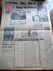 Vatan Gazetesi - 26 Eylül 1961 - İsmet İnönü Seçim Kampanyasının İlk Konuşmasını Yaptı - Milli Birlik Komitesi'ni Devirmeye Teşebbüsten Sanık Olan Ahmet Çiftçi'nin 17 Gün Süren Müşahadesi Sona Erdi - İsmet İnönü'nün Gezisinden Notlar - Ragıp Gümüşpala Adalet Partililer Çok Mağdur Oldular Dedi - Başkan Cemal Gürsel Dün Salim Başol İle Görüştü - Harp Silahları Yok Edilmelidir - Cumhuriyetçi Köylü Millet Partisi İl İdare Kurulundan 5 Üye İstifa Etti - Radyo Tiyatrosu - İstanbul'un Kurtuluşu Törenle Kutlanacak - Anayasa Mahkemesi - Berlin Sanat Festivali - Gavurdağlı Fatma Serhan'ın Romanı Yazı Dizisi - Amerika'nın Berlin Hakkındaki Tutumunun Değiştiği Söylentileri Birbirini Tutmuyor - Fidel Castro'ya Karşı Bir Seri Suikast Teşebbüsü Meydana Çıkarıldı - Usta Diplomat Dillon Che'ye Karşı - Doludizgin Samim Kocagöz'ün Romanı Yazı Dizisi - Kennedy'nin Büyük Savaşı Yazan K S. Karol - Borç Borç Borç Ve Fenerbahçe'ye Protesto - Altı Aylık Askerler Asıl Takımlarında Oynayacak