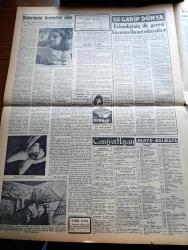 Vatan Gazetesi - 17 Nisan 1955 - Pakistan'da Temelleşme Yazan Ahmet Emin Yalman Köşe Yazısı - Rusya Ortadoğu Paktını Bozmak Teşebbüsünde - Mısır Başvekili Abdulnasır Komünist Çin'e Davet Edildi - Hayati Karaşahin Nasıl İdam Edildi - Kıbrıs'ta Türklere Ölüm Diye Bağırıldı - Hanımın Çiftliği Yazan Orhan Kemal Yazı Dizisi - Avrupa Savunma Camiası Yazan Doktor Hamza Eroğlu - Geçmişte Bugün 313 Türk Yunan Harbi Yazan Feridun Fazıl Tülbentçi Yazı Dizisi - Bir Hastanede Deliler İsyan Etti - Gazeteci Ceyn Arden'in Maceraları - Şah İsmail Yazan Feridun Fazıl Tülbentçi Yazı Dizisi - Osmanlı Tarihinden Sayfalar İlk Başvekillerimiz Yazan Feridun Fazıl Tülbentçi Yazı Dizisi - Toprak Sevgisi Senaryo Ve Resim Çetin A. Özkırım - Karanlığın Kapısı Yazan Joan Henri Yazı Dizisi - Macera Filmleri İle Alay Eden Bir Film Sarışın Şeytan - Humphrey Bogart İle Gina Lollobrigida Sarışın Şeytan Filminde Fotoğraf - Ping Pong Dünya Şampiyonası Hollanda'da Başladı - Good Year Lastikleri - Gripin - Sümerbank