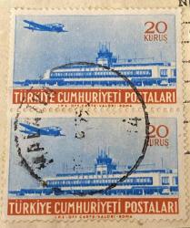 Mektup Zarfından Kesilmiş  / Postadan Geçmiş İkili Pul Filateli - Damgalı - UÇAK VE GEMİ PULU , 20 KURUŞ - Türkiye Cumhuriyeti - Turkish Stamp - NOSTALJİK DOĞUM GÜNÜ HEDİYESİ