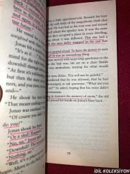 LOIS LOWRY / THE GIVER / LAUREL LEAF BOOKS / İNGİLİZCE KİTAP (VERİCİ)  ALTI ÇİZİLİ KISIMLARI MEVCUT