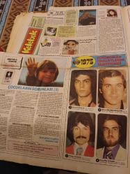 Kelebek Ev Gazetesi  - Ah Nerede vah nerede filmi. Tarık Akan , Gülşen Bubikoğlu. Kamuran Akkor Türk müziği Solisti oluyor. Şükrü Birant , Hülya Sözer , Zeki Müren, Emel Sayın Neşe Karaböcek ,Semiha Yankı. Nilgün Sultan, Sözer Yasmut  Şakir Öner Günhan,  Esengül , Frank Sinatra , Zuzu,Belmondo,Claude Cardinale...