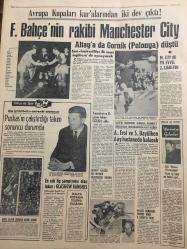 HÜRRİYET GAZETESİ 11 TEMMUZ 1968 YIL :21 SAYI :7257----Eski DP liler Demirel 'i devirmek istiyor --Çapkın genci ormana kaldırıp işkence ile öldürdüler ---Ankara da 1200 arsa dağıtıldı ----İstanbul da 35 derece olan sıcaklık  daha da artacak ---Ruben Asa nın  Ayvalık tan  Midilli ye kaçtığı anlaşıldı ---And dağlarına tırmanan elli iki  turist dağcı kayıp ----Fenerbahçe nin rakibi Manchester City ----Altay a da Gornik  düştü ---Puskas ın çalıştırdığı takım sonuncu durumda ---A.Erol ve S.Bayülgen 6 ay hastane de kalacak ---En çok lig  şampiyonu olan takım :Glasgow Rangers ---Bir Hayat Doğuyor ---500 Hektarlık çam ormanı tamamen yandı --Uruguay Devlet Başkanı Kalbini Bağışladı ---AP lideri ,1960 ın intikamını alma hırsı içindeki aşırı sağcı unsurları bugün kü tutumuyla hayal kırıklığına uğratmış ---