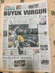 Milliyet Gazetesi - 22 Mart 1999  - Hikaye - AP - Çelik - Türkiye - Fabri - Fabrika - Lens - Seçim - Fikret Bila - Başbakan - DTP - BM - Meclis - Demokrasi - İstanbul - Tıp - Tekstil - Tank - Belçika - Dünya Bankası - Moda - Vural Savaş - Savcı - Türkan Şoray - Edip Akbayram - Sağlık - Fenerbahçe - Teknik Heyet - Şampiyonluk - Galatasaray - Teknik Direktör - Ceza - Antrenman - Arsenal - Almanya - Freiburg - Bayern - Bayern Münih - Zara - Film - Yönetmen - Avukat - LP - Defne Samyeli - Sinema - Dizi - Beşiktaş - NATO - Yıldız Futbolcu - Bale - Taraftar - Real Madrid - Tottenham - Partizan - Kupa - Southampton - Everton - İspanya - Litvanya - Celta Vigo - Lazio - Nez - Peru - Fransa - Harun - Savunma - Bordeaux - Strasbourg - Mars - Basketbol - Şili - Model - Fatih Terim - Finlandiya - ABD - Moldova - Otel - Miami Heat - Houston Rockets - Charles Barkley - Ankara - Ekonomi - CHP - Sanat - Sergi - Faiz