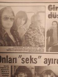 Hafta Sonu Haftalık Aktüalite Sinema Tiyatro Müzik ve Magazin Gazetesi - Yıl:10 Sayı:43 - Zeki Müren, huzuru yine annesinin dizi dibinde buldu - Zavallı Ayşecik, Zeynep Değirmencioğlu - Sonbahar ve mideniz - Kanser savaşında dev adım - Cihan Ünal'a ilk yasak - Gülşen Bubikoğlu ve büyük gözaltı - Bülent Ersoy 80 milyonluk teminat mektubu arıyor - Kaldırım güzellerine dikkat - Kim, Nerede, Nasıl? - Onnik Balıkçıyan - Güzin Haur - Yılmaz Çetiner - Melek Toker - Haldun Taner - Ünlü şarkıcıların Eurovision ''Blöf''ü - Hülya Tuğlu'nun antika dünyası - Necla İz, bir diş için okyanusu açtı - Kıskanç koca nasıl yola geldi? - Fatma Girik ailesini birbirine düşüren virane... - İskender Doğan - Okşan Ay - Paylaşılamayan çocuk annede kaldı - Selçuk Ural - Mualla Özbek - Canan Özbek - Gülünç ama gerçek... Çizgi Romanı - Bu kocanın fiyatı 3 milyon - Belkıs Akkale - Sami Yılmaztürk - Nurten Yılmaztürk - Cihan Ünal - Recep Peker- Necla Peker - Faruk Peker -Gazete tam değildir sadece 8 sayfası mevcuttur