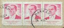 Mektup Zarfından Kesilmiş  / Postadan Geçmiş Üçlü Pul Filateli - Hakkari, 15.9.1961 Damgalı - ATATÜRK, 10 KURUŞ - Türkiye Cumhuriyeti - Turkish Stamp - NOSTALJİK DOĞUM GÜNÜ HEDİYESİ