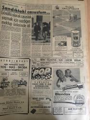 HÜRRİYET GAZETESİ 2 EYLÜL 1965 YIL :18 SAYI :6229---İki milyonluk soygunun failleri dün  Beyoğlu n da yakalandı --Merkez adayları ihtilafa sebep oldu ---Hepbir ,TPAO yu şiddetle suçladı ---Manavın karısına tecavüz Esat ölüm korkusu içinde ---Bir arsanın satılması için bedava arsaya yapılması önlendi ---Meydanlara parmaklıklı tel örgüler  yapılacak ---Türkiye ile Amerika nın arası Kıbrıs meselesinden açıldı ---Kupayı ,Galatasaray aldı --Beraberlik  için oynamayacağız ---Tarık ın  futbol hayatı söner ---Başarılı atletler  listesi açıklandı ----Gangster ,Viskiden kütük gibi sarhoştu ---İki Milyonluk  soyguna ismi karışan Ermeni  kızı yakında Alman genci ile evlenecekti ---Ordu da fındıkçılar  yürüyüş yapacaklar ---Rum u öldüren Türk ---