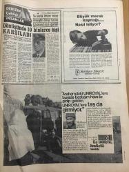 HÜRRİYET GAZETESİ 19 HAZİRAN 1968 YIL :21 SAYI :7235--İTÜ de boykotçular imtihan isteyenlerle  çatıştı ---Yıldırım Servis :Ülkü nün 20 yıldır aradığı  babasını buldu ---İdama mahkum edilen casus Manukyan ın cezası müebbet  hapse  çevrildi ---2 Türk ,Dünyanın en büyük yolcu gemilerinden birini satın aldı ---İnönü :İktidar  eğitim düzenini değişirse  onu ilk tebrik eden biz olacağız dedi ---Başkan Sunay bugün Boro ları kabul edecek --Kısmet ve Boro lar için  şarkılar yazılıp besteleniyor --315 Kız öğrenci olgunlaşma enstitüsünü işgal edince  hocalar karşıdaki muhallebicide toplandı ---Galatasaray Kaloperoviç ile anlaştı ---Molnar : İzmir de beraberlik için  oynayacağız dedi --Kırkpınar da  550 kilo yağ 20 bin adet  mum harcandı ---Zadel ve Siyaski A.Ordu ile anlaştı ---Örnek Şoförler --Hür kanatlar meraklısına  gökyüzünü sevdiriyor ---Duvar delen röntgenci yakalandı --İki İngiliz Öğrenci Trafik Kazalarında Öldü --10 Yaşında ki çocuğu  4 kişi öldürdü ---