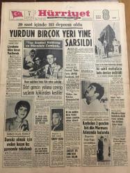 HÜRRİYET GAZETESİ 1AĞUSTOS 1967 YIL :20 SAYI :6917--Yurdun bir çok yeri yine sarsıldı ---Liyakata göre ücret verilecek ---Dört gencin yolunu çevirip saçlarını kökünden kestiler --Dansöz olmak için evden kaçan kız  pavyonda yakalandı ---Demirel :Daha geniş işbirliği kurulacak dedi --Türkiye ,İran Pakistan Görüşmeleri Bitti --80 Yıla Mahkum Hücre Firarisi Soygun Yaparken Yakayı Ele Verdi --İki sahil muhafaza botu denize indirildi ----Kaybolan 2 gençten biri dün  Marmara Adasın da bulundu ---Milyarlarca liranın bankalarda  düşük faizle  yatması  para darlığına  sebep oluyor ---Rüzgara dayanamayan 7 dağcı zirveden aşağı uçarak  can verdi ---Fenerbahçe kesenin ağzını açtı --Fenerbahçe bu gece Dolmabahçe Stadında ---Şükrü Jubilesinden  60 Bin Lira Kar Etti ---Güreş kampı kadrosu halen tamamlanmadı --Köprüden dereye uçan tankerde 4 kişi öldü --Güzellik kraliçesi  çamaşırını ıslattı --23 Basamaklı tahta minare yüz yıldır  ayakta duruyor --Tunceli nin tek at arabası günde 200 lira kazanıyor --