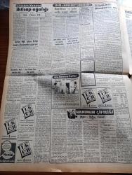 Vatan Gazetesi - 5 Nisan 1955 - Yeni Bir Suikast Yazan Ahmet Emin Yalman Köşe Yazısı - Kamil Şemun Ve Celal Bayar Bugün İstanbul'a Geliyor - Yunan Denizaltıları Kıbrıs'a Silah Çıkardı - İngiliz Irak Paktı İmzalandı - Başvekil Adnan Menderes Max Thornburg İle Görüştü - Dumlupınar Denizaltısı Şehitleri Anıldı - Meteoroloji Umum Müdürü Fuat Adalı Yağmur Durumu İçin İzahat Verdi- Hanımın Çiftliği Yazan Orhan Kemal Yazı Dizisi - Gazi Osman Paşa Dün Anıldı - Rumelihisarı Ve Tarihi Eserler Restore Edilecek - Geçmişte Bugün Müşir Gazi Osman Paşa'nın Ölümü Yazan Feridun Fazıl Tülbentçi Yazı Dizisi - Gazeteci Ceyn Arden'in Maceraları Çizgi Roman - Nafia Vekili Kemal Zeytinoğlu - NATO'nun 6. Yılı İçin Tören - Altmış Yaşında Harikalar Yarayan Bir Soprano Kirsten Flagstad - Şöhretten Şikayet Eden İki Meşhur Yıldız Audrey Hepburn ile Kocası Mel Ferrer - İtalya'yı Tehdit Eden Dava Yazan Michael Sheldon Yazı Dizisi - Grekoromen Güreş Seçmeleri Cumartesi Günü Yapılıyor - Avrupa Boks Şampiyonası