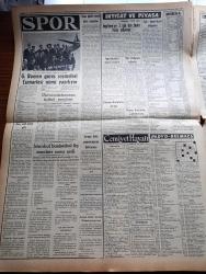 Vatan Gazetesi - 5 Nisan 1955 - Yeni Bir Suikast Yazan Ahmet Emin Yalman Köşe Yazısı - Kamil Şemun Ve Celal Bayar Bugün İstanbul'a Geliyor - Yunan Denizaltıları Kıbrıs'a Silah Çıkardı - İngiliz Irak Paktı İmzalandı - Başvekil Adnan Menderes Max Thornburg İle Görüştü - Dumlupınar Denizaltısı Şehitleri Anıldı - Meteoroloji Umum Müdürü Fuat Adalı Yağmur Durumu İçin İzahat Verdi- Hanımın Çiftliği Yazan Orhan Kemal Yazı Dizisi - Gazi Osman Paşa Dün Anıldı - Rumelihisarı Ve Tarihi Eserler Restore Edilecek - Geçmişte Bugün Müşir Gazi Osman Paşa'nın Ölümü Yazan Feridun Fazıl Tülbentçi Yazı Dizisi - Gazeteci Ceyn Arden'in Maceraları Çizgi Roman - Nafia Vekili Kemal Zeytinoğlu - NATO'nun 6. Yılı İçin Tören - Altmış Yaşında Harikalar Yarayan Bir Soprano Kirsten Flagstad - Şöhretten Şikayet Eden İki Meşhur Yıldız Audrey Hepburn ile Kocası Mel Ferrer - İtalya'yı Tehdit Eden Dava Yazan Michael Sheldon Yazı Dizisi - Grekoromen Güreş Seçmeleri Cumartesi Günü Yapılıyor - Avrupa Boks Şampiyonası