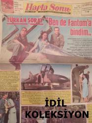 Hafta Sonu Haftalık Aktüalite Sinema Tiyatro Müzik ve Magazin Gazetesi - 27 Haziran 1975 - Sayı:26 - Türkan Şoray ''Ben de Fantom'a bindim'' - Şefik Tabakan - Muammer İnal - Müjde Ar - Mehtap Gürel - Tarık Akan - Muzaffer Tema - Gülay Tema - Bütün Samsun ağlıyordu - Gülşah'ın korkusu - Yaşla gelen dortlar - Kaza geliyorum demez - Prenses Caroline - İzzet Günay - Güzele ne yaraşmaz - Güngör Sikman - Aytül Tanaçan - Nuran Demirdöken - Merih Gürkaynak - Neydi, neydi, ne? - Truva'daki Ceset - İngiliz ajanı bağırdı: ''Bırak kılıcı değiştirme'' - Aytaç Arman pes etti - Türkan Şoray - Gülsün Kamu gökte ararken - Şimdi de havacıların yıldızı - Saraylarda aşk başkadır çizgi romanı - Nilgün Atılgan neden hep beyaz tuvalet - Ali Rıza Binboğa, Çatı katındaki mini plaj - Hülya Tuğlu - 150 bebekli genç anne - İşte Yeliz - Melike Demirağ - Yeşilçam Kilo Atıyor - Feri Cansel - Melek Görgün - Oya Peri - Bahar Erdeniz fotoğraf ve haberi - Tam Takım Gazete