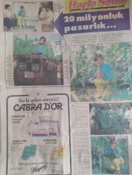 Hafta Sonu Haftalık Aktüalite Sinema Tiyatro Müzik ve Magazin Gazetesi - 29 Temmuz 1983 - Sayı:31 - Ferdi Tayfur, yuvaya döndü... - Hülya Koçyiğit, Uludağ'da nefes açıyor - Serpil Barlas, Amerika'da gelin eğitimi görüyor - 1984 Türkan Şoray yılı olacak - Elizabeth Taylor - Görünmeyen adamın gözüyle - Selçuk Ural, fena çarpıldı - Kulağınıza deniz suyu kaçarsa.... - Sezer Güvenirgil - Doğan Çakıroğlu - Hülya Avşar - Salih Güney - Abdurrahman Keskiner - Kim, nerede, nasıl? - Büyük kulüp 101 yaşında - Derya Tuna'ya meydan dayağı - Fenerbahçeli Coşkun Sabah - Müge Akyamaç - Tarık Akan - Gürdal Çeliköz - Yatak odalarından manzaralar - şantöz Adela - ''Neden Müslüman oldum?'' - Dünyayı sarsan TV aşkı - Nigar Uluerer kendi kanından bir yıldız yaratıyor - Emel Sayın - Ajda Pekkan - İbrahim Tatlıses - En büyük kim? - Zeynep Sılan - Nursen Gündüz - 20 Milyonluk pazarlık - Emel Sayın - Ali Ak - Kerime Ak fotoğraf ve haberi - Tam Takım Gazete
