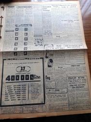 Vatan Gazetesi - 19 Şubat 1957 - Demirperdenin İktisadi Öksesindeyiz Yazan Ahmet Emin Yalman Köşe Yazısı - Türk Başdelegesi Selim Sarper Vesikalara Dayanarak Yaptığı Bir Konuşmada Yunanistan'ın Haksızlığını Ortaya Koydu - Maestro Toscanini'nin Cenazesinde Leyla Gencer Mersiye Okudu - Başvekil Adnan Menderes Bir Amerikan Radyosunda Konuştu - Meşhur Piyanist Joseph Hofman Öldü - Ahmet Mithat Efendi'nin Bir Romanı Musullu Süleyman Sadeleştiren Behçet Necatigil Yazı Dizisi - Troleybüs Pangaltı Ve Yenikapı Arası İşleyecek - Sinema Kulüpleri Yazan Salah Birsel - Çanakkale Türk'ün Kahramanlık Destanı Yazan Alan Moorehead Yazı Dizisi - Berlin Güzeli 21 Yaşındaki Victoria Berger Oldu - Marilyn Monroe'nun Kocası Suçlu Görüldü - Reşat Nuri Güntekin İçin Yazan Ruşen Eşref Ünaydın Yazı Dizisi - Dünya Nelere Gülüyor Karikatür - 1001 Gece Masalları Hazırlayan Suat Taşer Yazı Dizisi - Batakhane İnsanları Yazan Adnan Veli Yazı Dizisi - Futbolda Avrupa Grubuna Alındık - Yüzücü Murat Güler