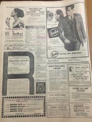 HÜRRİYET GAZETESİ 24 TEMMUZ 1967 YIL :20 SAYI :6909--- Deprem devam ettiği için Adapazarı n da halk evlerine giremiyor ---Tespit edilen ölü sayısı 67: Enkaz altında daha bir çok ceset var  ,ekmek ve su sıkıntısı başladı ---Felaketzedeler karşısında Demirel in gözleri yaşardı ---Cumhurbaşkanı Cevdet Sunay Adapazarı n da ---Elbistan da ki Alevilerin ve Sünnilerin Kavgası ---Papa yarın geliyor ---Bolu da 3 çocuk öldü ,Abant Otelinin Çatısı Çöktü ---Yardıma koşan 4 kişi trafik kazasında öldü ---Kızıl Çin Lideri MAO İsviçre Bankalarına Para Yatırmış ---Milyarlık mirasın varisi olan dünyanın en zengin bebeği 13 aylık ---Fenerbahçeliler korkudan kamp yerini değiştirdi --Depremden Resimler --İtalya da Hong -Kong da Deprem ---