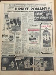 HÜRRİYET GAZETESİ 23 EKİM 1965 YIL :18 SAYI :6280--Meclis ,Huzur ve Refah Dileği ile Açıldı ---Ürgüplü Hükümeti İstifa Etti --Traktörle köye giren telli duvaklı  gelin ,ilk iş olarak pamuk topladı ---Sohtorik hususi hayatımda hiç düşmanım yok dedi---Rumlar bir Türk köyüne ateş açtı ---Dertli Fransız kadını Kudüs e otobüsle gitti ---Kurbağalıdere nin kokusu ve pisliği yakında gideriliyor ----Çöken köprünün altında kalan 80 Hintli öldü ---Türkiye -Romanya --Ümitler maçı yarın --Mikrofondan Perdeye : Ajda Pekkan ,Tanju Okan ,Semra Sar , Yıldırım Gürses Muhterem Nur ,Vasfi Uçaroğlu ,Gönül Yazar ----Günşiray ,Kanlı maydan la beyaz  perdeye döndü ---Sinema da Fotojeni ---Genelkurmay Başkanı Mağaraları Geziyor ---33 Yılık Bir Miras Davası Nihayet Neticelendi ---Ehliyetsiz Kaymakam Bir Kişiyi Çarptı ---