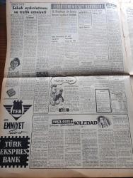 Vatan Gazetesi - 17 Eylül 1953 - Yabancı Sermaye teşvik Ediliyor - Portsmouth'dan İntibalar Yazan Ahmet Emin Yalman Köşe Yazısı - Kore'de Esir Düşen Subay Ve Erlerimizden İlk Kafile Geldi - Vatan Gazetesi Saidi Kürdi Davası - Çok Çirkin Bir Karikatür - Avrupa Güzeli Sylvaine Carpentier Bugün Gidiyor - Yeşil Gözlü Soledad Yazan Greta Granor Yazı Dizisi - Devlet Havayolları'nın Hac Seferleri Bitti - Hoş Memo Karikatür Çizen Al Capp - Yeni Bir Radar Cihazı Yapıldı - Afrika'da 4 Ay Yazan Tunç Yalman Yazı Dizisi - İstanbul Kapılarında Fethin Büyük Tarihi Romanı Yazan Feridun Fazıl Tülbentçi Yazı Dizisi - Öğretim Eğitim Gençlik Köşesi - Kore Köprüleri Yazan James Michener Yazı Dizisi - Mühendis Selahattin Genç'in İcadı - Batı Trakya Türkleri - Maltepe'de Bir Çeşme Açıldı - Maya Sanat Galerisi Dün Açıldı - Electro Düdüklü Tencere - Krem Pertev - İstanbul Ankara İzmir Teknik Üniversite Radyosu Programı - Bulmaca - Good Year Lastikleri