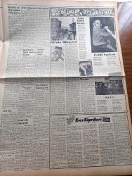 Vatan Gazetesi - 8 Eylül 1953 - Rakamlar Konuşuyor Yazan Ahmet Emin Yalman Köşe Yazısı - Mahkemeler Yeni Yıl Faaliyetine Başladı- Yargıtay Başkanı Bedri Köker - Başbakan Adnan Menderes'in Konuşmasının Tepkileri - Cavit Oral CHP'den Ayrıldı - Doktor Adenauer'in Partisi Çoğunluğu Sağladı - Kore'de Komünistler Tarafından İade Edilen Hasta Ve Yaralı Esirlerden Bir Türk Fotoğraf - Boksör Saim Saygılı İki Kişiyi Yaraladı - Yeşil Gözlü Soledad Yazan Greta Granor Yazı Dizisi - Marmara Hattında Yeni Sürat Postaları - Dram Tiyatrosunda Kartal Yuvası Piyesi İçin Günde 2 Defa Prova Yapılıyor - Fotoğraflarla Haberler - Afganistan Başbakanı Mareşal Şah Mahmud Han İstifa Etti - Afrika'da 4 Ay Yazan Tunç Yalman Yazı Dizisi - İstanbul Kapılarında Fethin Büyük Tarihi Romanı Yazan Feridun Fazıl Tülbentçi Yazı Dizisi - Haşim Mardin'le Mehmet Kavala'nın Duruşması - Çocuk Köşesi - Gripin - Borsa - Kodak - İstanbul Ankara İzmir Radyosu Programı - Makina Kimya Endüstrisi Diskleri - Bulmaca - Alman Seçimleri