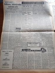Vatan Gazetesi - 10 Ekim 1953 - Bir İktisadi Anketin Neticeleri 3  Yazan Ahmet Emin Yalman Yazı Dizisi -  Eski Millet Partili Komünist Nihat Yazar'ın Mısır'dan Gelen Sesi - Kıbrıs Müftü Adayı Mehmet Dana Mahkemeye Müracaat Edecek -  Hava Yarışını İngilizler Kazandı - Yüzücü Florence Chadwick Çanakkale'yi Geçti - Yeşil Gözlü Soledad Yazan Greta Granor Yazı Dizisi - Sarıyer Elektrik Santralinden Yalova Da Faydalanacak - Türkistan'dan 1166 Göçmen Gelecek - Devamlı Arap İsrail Gerginliği Yazan Altemur Kılıç - Fotoğraflarla Haberler - Afrika'da 4 Ay Yazan Tunç Yalman Yazı Dizisi - İstanbul Kapılarında Fethin Büyük Tarihi Romanı Yazan Feridun Fazıl Tülbentçi Yazı Dizisi - Kore Köprüleri Yazan James Michener Yazı Dizisi- Olimpiyakos Beyoğluspor Bugün Karşılaşıyor - Milletlerarası Basketbol Müsabakalarının Fikstürü Çekildi - Arı Unları - Gillette Bıçakları - Nebabiş Trençkotları - Vakko Eşarp - Arı Bisküvileri - Derman Ağrı Kesici - Roja Briyantini - Bima Konserveleri - Sümerbank