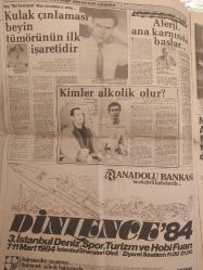 Hafta Sonu Haftalık Aktüalite Sinema Tiyatro Müzik ve Magazin Gazetesi - 9 Mart 1984 - Sayı:11 - Bülent Ersoy'un son çırpınışı... - Sabri Demirdöğen - Muzaffer Özpınar - Perihan Savaş Yeşilçam için zayıflıyor - Kaçak aktör Faruk Peker'i Münih'te yakaladık - Perihan Savaş - İbrahim Tatlıses - Görünmeyen adamın gözüyle - Emel Sayın, İngilizce'den köşeyi döndü - Bekir Çelenk'in ilk eşi, silahların gölgesinde gömüldü... - Kulak çınlaması beyin tümörünün ilk işaretidir - Muazzez Abacı, MDP'nin ağır topunu dava ediyor - Zavallı Tony Curtis - Şeytan tüylü sihirbaz... - Müzeyyen Senar - Safiye Ayla - Ajda Pekkan - Mahmut Kavran - Nihal Şeker - Eurovision'da çatlak sesler ve umut veren gençler - Orhan Gencebay centilmen erkektir - Kemal Sunal ''Biz salak değiliz'' diyor - Meral Tuna - Adnan Şenses - Semiha Yankı'nın kaderi kötü yazılmış - Hayriye Müren, oğlu Zeki Müren'i gördü hayata döndü - Zerrin Özer kararlı - Necla Nazır - Tülin Işık - Güler Arnaz - Selim Soydan - Tam Takım Gazete