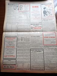 Vatan Gazetesi - 13 Ekim 1953 - İki İngiltere Yazan Ahmet Emin Yalman Köşe Yazısı - General Necip Mısır'ın Zaferi Kazanacağını Söyledi - Yalova Belediye Başkanı Seçilemedi - Yugoslavya Dört Devlet Görüşmesi Teklif Etti - Basketbol Turnuvasında İtalya Avusturya'yı Fransa Da Yugoslavyayı Yendi - Amerika Yunanistan'dan Üs Temin Etti - Daily Mirror Gazetesi Eisenhower'i Tenkid Ediyor - Yeşil Gözlü Soledad Yazan Greta Granor - Odun 16 Liradan Fazlaya Satılmayacak - İşçi Lideri Baghai İran Hükümetini Tenkid Etti -  Tek Kalpli Yapışık İkizler Kurtarılamadı - Boğaziçinde İki Katlı Büyük Asma Köprü - İstanbul Kapılarında Fethin Büyük Tarihi Romanı Yazan Feridun Fazıl Tülbentçi Yazı Dizisi - Sinema Tenkidleri Yazan Atilla İlhan - Bali Paşa Kimdir - Çocuk Köşe Yazısı - İktisat Ve Piyasa - Postahanede 70 Gündür Kalan Paket - İzmir'deki Dokuma Fabrikası Kasım'da Açılacak - Puro Tuvalet Sabunu - Yunan Adalarında Yeni Depremler Oldu - Bima Konserveleri - Bulmaca - İstanbul Ankara İzmir Radyosu