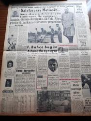Vatan Gazetesi - 17 Eylül 1960 - Sebepler Ve Neticeleri Yazan Ahmet Emin Yalman Köşe Yazısı - Orta Öğretim İçin 10 Yıllık Plan Yapılacak - Türkiye Genel Ve Kontrollü Silahsızlanmaya Taraftar - Türk Hava Yolları Genel Müdürü Albay Halit Ergin - Yassıada Duruşmaları İçin Broşür Basılacak -  Osman Kibar'ın Mallarına Haciz Kondu - Gecekondu Yapanlar Şehir Dışı Edilecek - Devrimden Sonra İlk Basın Mahkumiyeti - İstanbul'da 14 Milli Korunma Suçlusu Tahliye Edildi - Galatasaray Metin Oktay'sız - Striptiz Ve Bikinili Dans Yasak Edildi - Kaçaklar Kemal Bekir'in Romanı Yazı Dizisi - Maden İş Sendikası Zam İstiyor - Batılılar Kruşçev'e Karşı Bir Tutum Toplantısı Yapacak - Tonton Agah Çizgi Roman Sade Yalçın - Stiv Roper Çizen Saunders Ve Waggon - Kar Çiçeği Marion Yazan Jean Martet Yazı Dizisi - Burç Falı - Ev Kadın Moda - Opon Ağrı Kesici - Galatasaray'ın Moral Hocası Gündüz Kılıç - Fenerbahçe Bugün Adana'da Oynuyor - Fifanın  Yeni 7 Üyesi - Fenerbahçe Galatasaray Basket Maçı Yapılamıyor