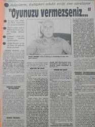 26 Haziran 1988 - Cumhuriyet Gazetesi - Adayların, kulüpleri tehdit ettiği öne sürülüyor - ''Oyunuzu vermezseniz'' - En genç aday İskender Önal, bugün basın toplantısı yapıyor - Gazete tam değil kupürüdür - 17x24cm ebatındadır..