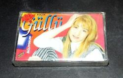 küçük güllü ağlıyorum oyuncak gibi  kaset ambalajında kaset