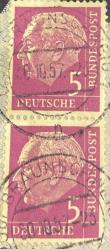Almanya Pulu - Germany Stamp -  Mektup Zarfından Kesilmiş  / Postadan Geçmiş İkili Pul Filateli - 30.10.1957 Damgalı - ALMAN PULU, 5 PARA - YABANCI PULLAR - NOSTALJİK DOĞUM GÜNÜ HEDİYESİ