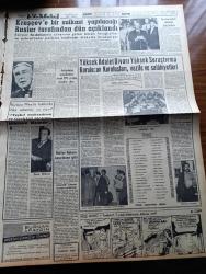 Vatan Gazetesi - 22 Eylül 1960 - Adliye Bakanı Amil Artus İle Özel Mülakat Yapan Başyazarımız Ahmet Emin Yalman Bildiriyor - Tahkikat Komisyonları Kaldırıldı - İsmet İnönü 1954'te Linç Edilecekti - Birleşmiş Milletler'de Fidel Castro İle Kruşçef Yan Yana - 6 7 Eylül Olaylarında 12 Sanık Tesbit Olundu - Alparslan Türkeş Memleketi Bahar Çağından Nükleer Çağına Çıkarmak Gayesindeyiz Dedi - Numan Esin Partilere Tamamen Tarafsısız Dedi - Münir Köseoğlu İnkılap Hırsız Bir İdareye Karşı Yapıldı - Milli Birlik Komitesi İktidarda Kalmayacaktır - Muzaffer Özdağ İskenderun'da - Fuat Köprülü Hakkında Delil Yok- Kaçaklar Kemal Bekir'in Romanı Yazı Dizisi - Kruşçev'e Bir Suikast Yapılacağı Ruslar Tarafından Dün açıklandı - Yüksek Adalet Divanı Yüksek Soruşturma Kurulunun Kuruluşları Vazife Ve Salahiyetleri - Prenses Paola Artık Gülecek - Kır Çiçeği Marion Yazan Jean Martet Yazı Dizisi - İki Resim Arasında 7 Farkı Bulun - Beşiktaş Ankara'da Beykoz'a Mağlup Oldu - Balkan Oyunları Bu Gece Açılıyor