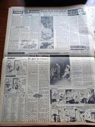 Vatan Gazetesi - 22 Eylül 1960 - Adliye Bakanı Amil Artus İle Özel Mülakat Yapan Başyazarımız Ahmet Emin Yalman Bildiriyor - Tahkikat Komisyonları Kaldırıldı - İsmet İnönü 1954'te Linç Edilecekti - Birleşmiş Milletler'de Fidel Castro İle Kruşçef Yan Yana - 6 7 Eylül Olaylarında 12 Sanık Tesbit Olundu - Alparslan Türkeş Memleketi Bahar Çağından Nükleer Çağına Çıkarmak Gayesindeyiz Dedi - Numan Esin Partilere Tamamen Tarafsısız Dedi - Münir Köseoğlu İnkılap Hırsız Bir İdareye Karşı Yapıldı - Milli Birlik Komitesi İktidarda Kalmayacaktır - Muzaffer Özdağ İskenderun'da - Fuat Köprülü Hakkında Delil Yok- Kaçaklar Kemal Bekir'in Romanı Yazı Dizisi - Kruşçev'e Bir Suikast Yapılacağı Ruslar Tarafından Dün açıklandı - Yüksek Adalet Divanı Yüksek Soruşturma Kurulunun Kuruluşları Vazife Ve Salahiyetleri - Prenses Paola Artık Gülecek - Kır Çiçeği Marion Yazan Jean Martet Yazı Dizisi - İki Resim Arasında 7 Farkı Bulun - Beşiktaş Ankara'da Beykoz'a Mağlup Oldu - Balkan Oyunları Bu Gece Açılıyor