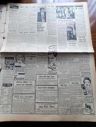 Vatan Gazetesi - 9 Ağustos 1958 - Ahmet Emin Yalman Köşe Yazısı - Macmillan Karamanlis'in İle Görüştü - Demokrat Parti Grubu Hükümetin İcraatını Dün Tasvip Etti - Kasım Gülek Dış Borçları CHP Ödeyecek Dedi - Sarraflar Basın Toplantısını Yaptı - Kahire Kuveyt İle Anlaştı - Tramvay Otobüse Zam Muhtemel - Basının Bir Hakkı Daha Kaldırıldı - Yeni Prim Sistemi Yazan Fasih İnal - Taş Devri Çizen Mıstık - Çakaralmaz Hafiye Çizen Eflatun Nuri - Kalpaklılar Samim Kocagöz'ün Romanı Yazı Dizisi - Paris'teki İstanbul'a Gelen Kız Lili Biardot -  Siyasi Hadiselerin Tarafsız Hikayesi Yazan Hilmi Yavuz - Oktay Akbal Köşe Yazısı - Emil Galip Sandalcı Köşe Yazısı - Darüşşafaka Sitesi -3,5 Yürekli Şerif Çizen OCKS - Dalgacı Mahmud Çizen Kim - Stiv Roper Çizen Saundes Ve Waggon - Bulmaca - Kamyon Faresi Şahabettin Fırat Dün Yakalandı - Adalet Fenerbahçe Stadında Çalıştı - Fenerbahçe İlk Deneme Maçını Yarın Yapıyor - Vefa Tam Kadro Ve Kurbanla Sezonu Açtı - Antrenör Dick Galatasaraya İlk İdmanını Yaptırdı