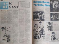 Pazar Haftalık Aktüalite Sinema Tiyatro Müzik ve Magazin Dergisi - 11 Eylül 1965 - Sayı:468 - Lena Von Martens - Genç Kız Kalbi ve Boncuk Çizgi Romanı - Sophia Loren - George Ardisson - Sinema Haberleri - Hülya Koçyiğit trafik kazasında can verdi - Tijen Par - Ahmet Mekin - Ayfer Koray - Tuncel Kurtiz - Cavit Yörüklü - Nusret İkbal - Filiz Akın ve Türker İnanoğlu'nun çocukları oldu - Gençliğe VEda - Yıldırım Gürses - Esin Gülsoy - Mine Soley - Avni Dilligil - Meral Sayın - Doktor Kilder ve Kırık Kalp çizgi romanları - Ebediyen Beraberiz fotoromanı - Hanımlar Sizin İçin - Zeynep Berk - Güzelliğiniz için her gün bir kaç dakika - Kadın ve pantolon - Aşk Rüyası romanı - Belgin Doruk ''Erkek'' oldu - Göklerdeki aşk - Son kuşlar - Hasbi Tembeler Çizgi Romanı - Bu haftaki yıldızınız fotoğraf ve haberi - Tam Takım Dergi