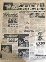 HÜRRİYET GAZETESİ 11 TEMMUZ 1965 YIL :18 SAYI :6176--Çarpışan petrol yüklü tren infilak etti 7 kişi yanarak öldü ---Hakimo ,Koçero nun tahtına oturdu ---TİP Genel Başkanı Aybar ,Hükümeti istifaya davet etti ---Yunan Kralının Bir Kız Çocuğu Dünyaya Geldi ---Mobil ,Gider Vergisi Tasarısına Cephe Almış ---Erkin ,Ordu dan Milletvekili Adayı Olacak ---İstanbul a Postalanan ,üç genç  kız  adrese varamadan  geri yollandılar ---NATO Siyasi Gençlik Liderleri Kongresi Türkiye de Yapılacak ---Şükran Doruk :Sahibinin Sesi Plaklarında ---Erman Film : 1965-66 Film Listesini İftiharla Takdim Eder ---Sabri için Fenerbahçe ile Beşiktaş ın arası açılıyor ---Fenerbahçe ,Anderlecht 'e 6 ve 13 Ekim i Teklif Etti ----Türkiye -Irak Boks Milli Maçı Bu Gece ---Türkiye Bisiklet Birinciliği Bugün ---Metin ,Filmdeki Açık Sahneleri Kaldırttı ---Sirmen ,Nuri Beşere Aylık ve Ödenek Verilmesini Reddetti ---Demirel ,Başkanlıkta AP ileri gelenleri ile bir toplantı yaptı ---