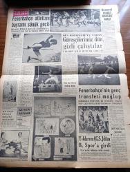 Vatan Gazetesi - 20 Temmuz 1958 - Normalleşme İhtiyacındayız Yazan Ahmet Emin Yalman Köşe Yazısı - ABD İle İngiltere Irak'a Müdahale İstemiyor - Amerikan Ankara Elçisi Fletcher Warren İzni Bitmeden Dün Yurdumuza Döndü - İngiltere'ye Kıbrısla İlgili Sert Bir Nota Verdik - İsmet İnönü Son Dış Olaylardan Bahsediyor - Beyrut Sokaklarındaki Amerikan Askerleri - Yandan Akıyor Yandan Adnan Veli'nin Yeni Romanı Yazı Dizisi - Yunanistan Ankara Büyükelçisi Pezmazoğlu Ankara'da Fatin Rüştü Zorlu İle Görüşecek - Emil Galip Sandalcı Köşe Yazısı - Ağız Kokularına Karşı Mental Tabletleri - Oktay Akbal Köşe Yazısı - Şu Ölüm Denen Şey Yazan Frederic Dard Yazı Dizisi - Burç Falı - Kalbimin Sahibi Yazan Nihal Yeğinobalı Yazı Dizisi - Çapraz Kelimeler Bulmaca - Fenerbahçe Atletizm Bayramı Sönük Geçti - Ananevi Kınalı Burgaz Maçı - Antrenör Molnar Fenerbahçe İle Henüz Mukavele İmzalamadı - Ayten Kandeydi 80 Metre Engellide Tek Başına Yarıştı - Meşhur Dario Moreno Paris'te Futbola Başlamıştır -